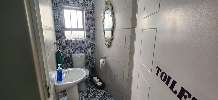 2 Bedroom Property for Sale in Dana Bay Western Cape
